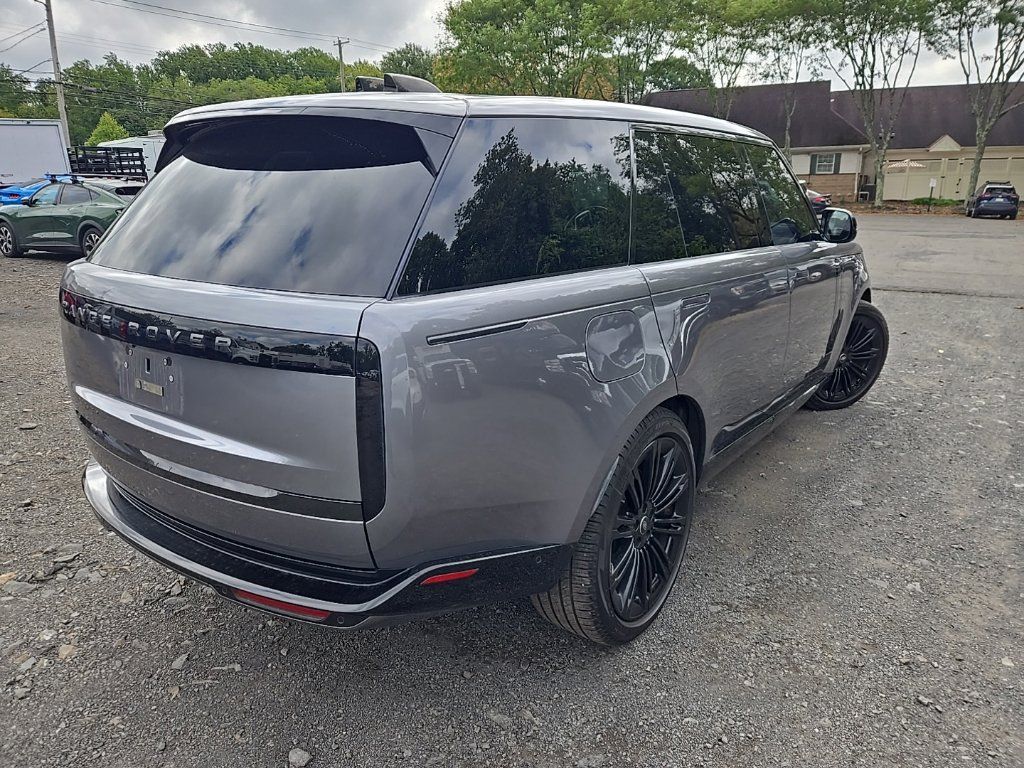Used 2023 Land Rover Range Rover Long Wheelbase SE AWD/4WD image 6