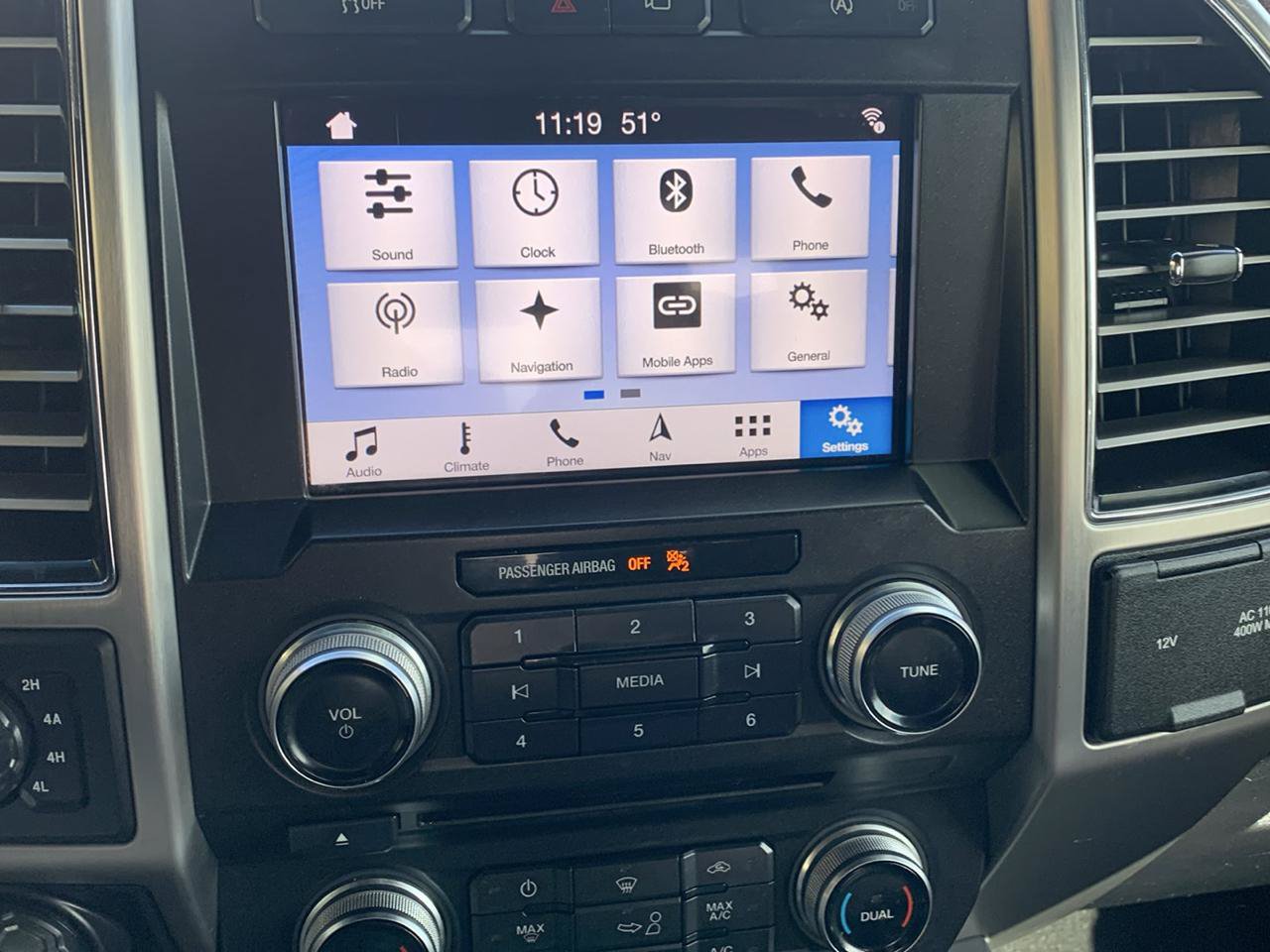 Used 2018 Ford F150 Platinum w/ Equipment Group 701A Luxury AWD/4WD image 31