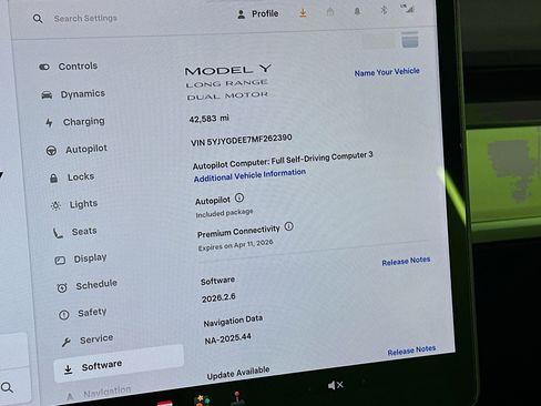 Used 2021 Tesla Model Y Long Range image 17