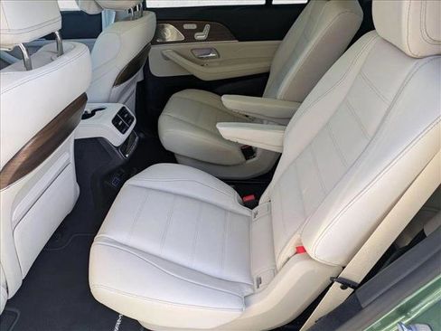 New 2026 Mercedes-Benz GLS 580 4MATIC image 16