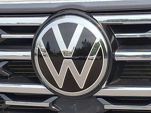 Used 2024 Volkswagen Atlas SEL AWD/4WD image 28