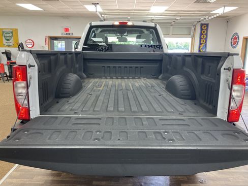Used 2022 Ford F250 XL w/ STX Appearance Package AWD/4WD image 13