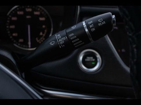 Used 2021 Cadillac XT5 Premium Luxury image 32