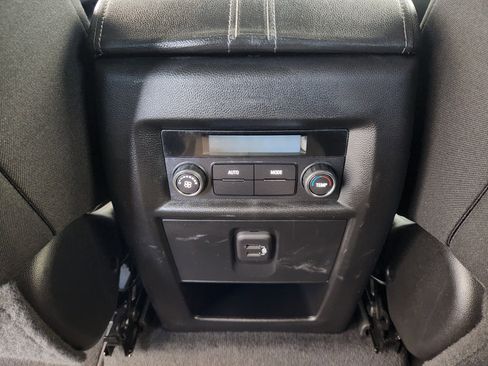 Certified 2023 Chevrolet Traverse LT image 33