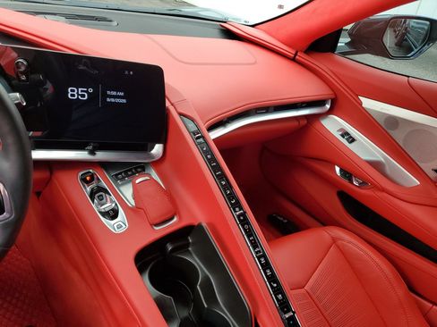 Used 2024 Chevrolet Corvette Stingray Premium Conv w/ Z51 Performance Package RWD image 20