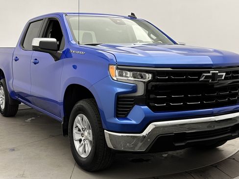 Used 2025 Chevrolet Silverado 1500 LT RWD image 3