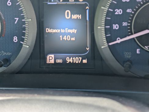 Used 2017 Toyota Sienna XLE FWD image 28