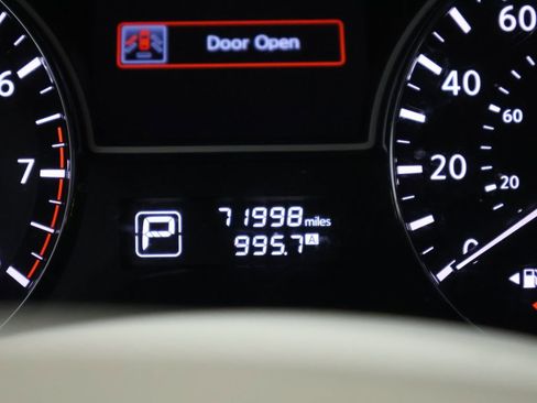 Used 2015 Nissan Altima 2.5 SV w/ Convenience Package image 36