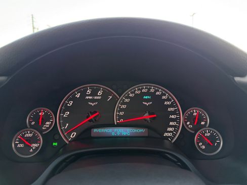 Used 2006 Chevrolet Corvette Base w/ Preferred Equipment Group image 10