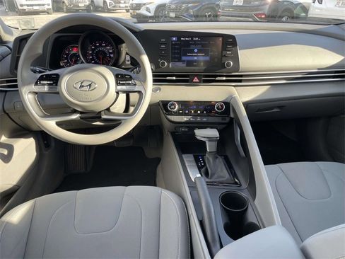 Certified 2023 Hyundai Elantra SEL image 13