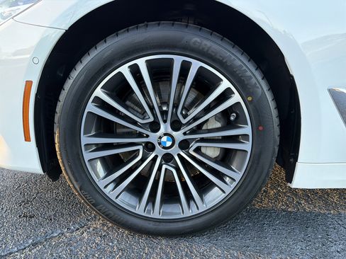 Used 2020 BMW 530i w/ Convenience Package image 11