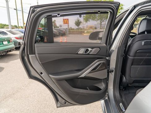 Used 2025 BMW X6 M60i AWD/4WD image 16
