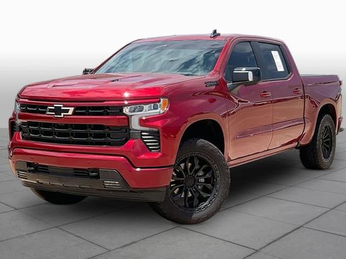 Used 2024 Chevrolet Silverado 1500 RST w/ Convenience Package II AWD/4WD image 2