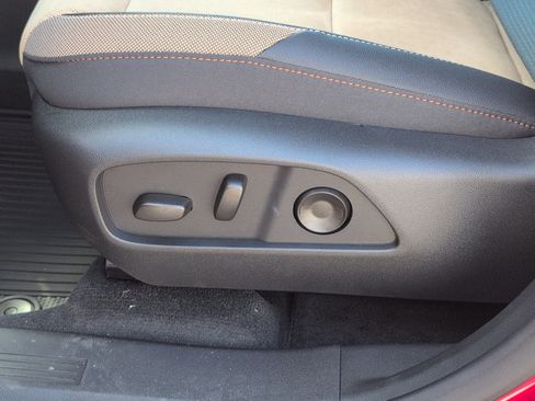 New 2026 Chevrolet Equinox ACTIV w/ Convenience Package III FWD image 15