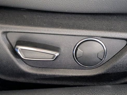 Used 2017 Ford Mustang Premium image 13