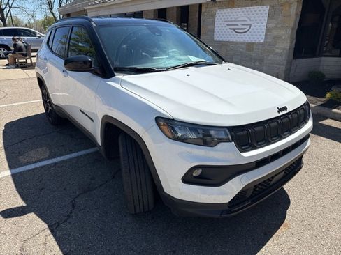 Used 2022 Jeep Compass Latitude image 7
