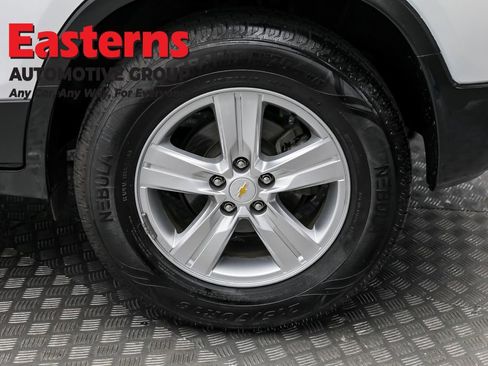 Used 2020 Chevrolet Trax LT w/ LT Convenience Package image 8