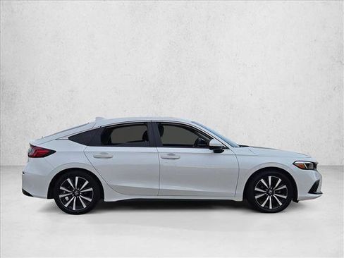 Used 2023 Honda Civic EX-L image 4