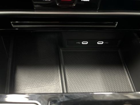 Used 2024 Volkswagen Atlas Peak Edition SEL image 24