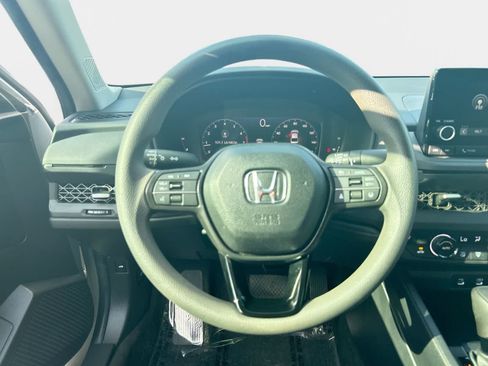 Used 2025 Honda Accord SE image 16