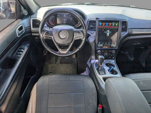 Used 2022 Jeep Grand Cherokee Laredo E RWD image 29