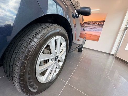 Used 2019 Kia Soul + FWD image 17