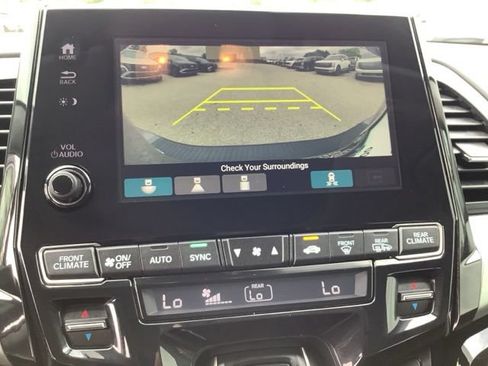 Used 2021 Honda Odyssey Touring image 11