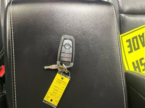 Used 2018 Ford F150 Lariat w/ Equipment Group 502A Luxury image 21