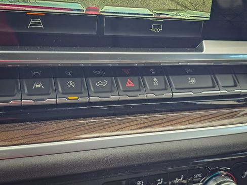 New 2026 GMC Sierra 1500 Elevation image 26