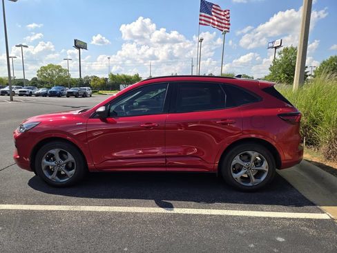 Used 2024 Ford Escape ST-Line w/ Tech Pack #1 FWD image 4