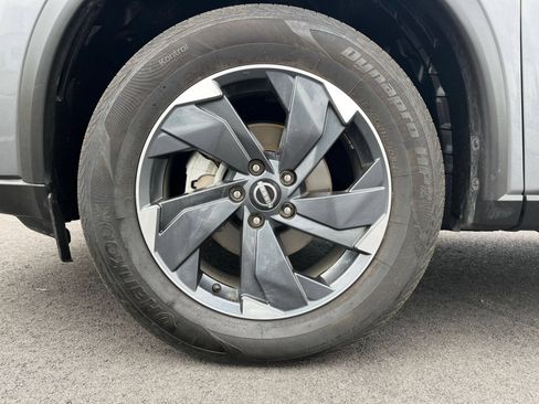 Used 2025 Nissan Rogue SV AWD/4WD image 35