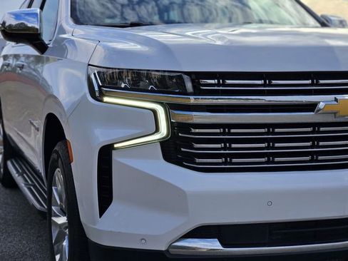 Used 2023 Chevrolet Suburban Premier image 9