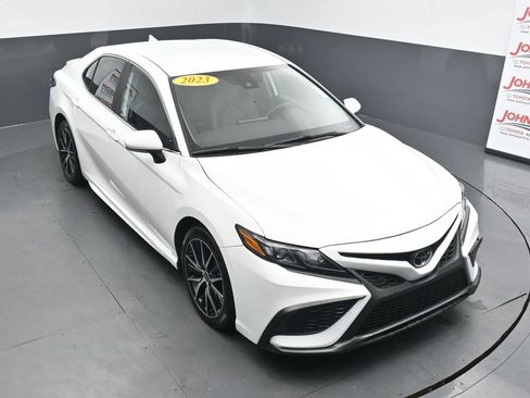 Used 2023 Toyota Camry SE FWD image 25