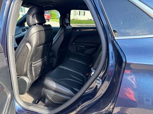 Used 2017 Lincoln MKC Premiere AWD/4WD image 12