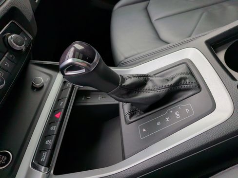 Certified 2022 Audi Q3 2.0T Premium w/ Convenience Package image 25