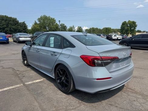 Used 2024 Honda Civic Sport image 4