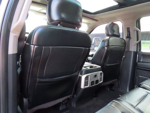 Used 2017 Ford F250 Lariat w/ Lariat Ultimate Package AWD/4WD image 48