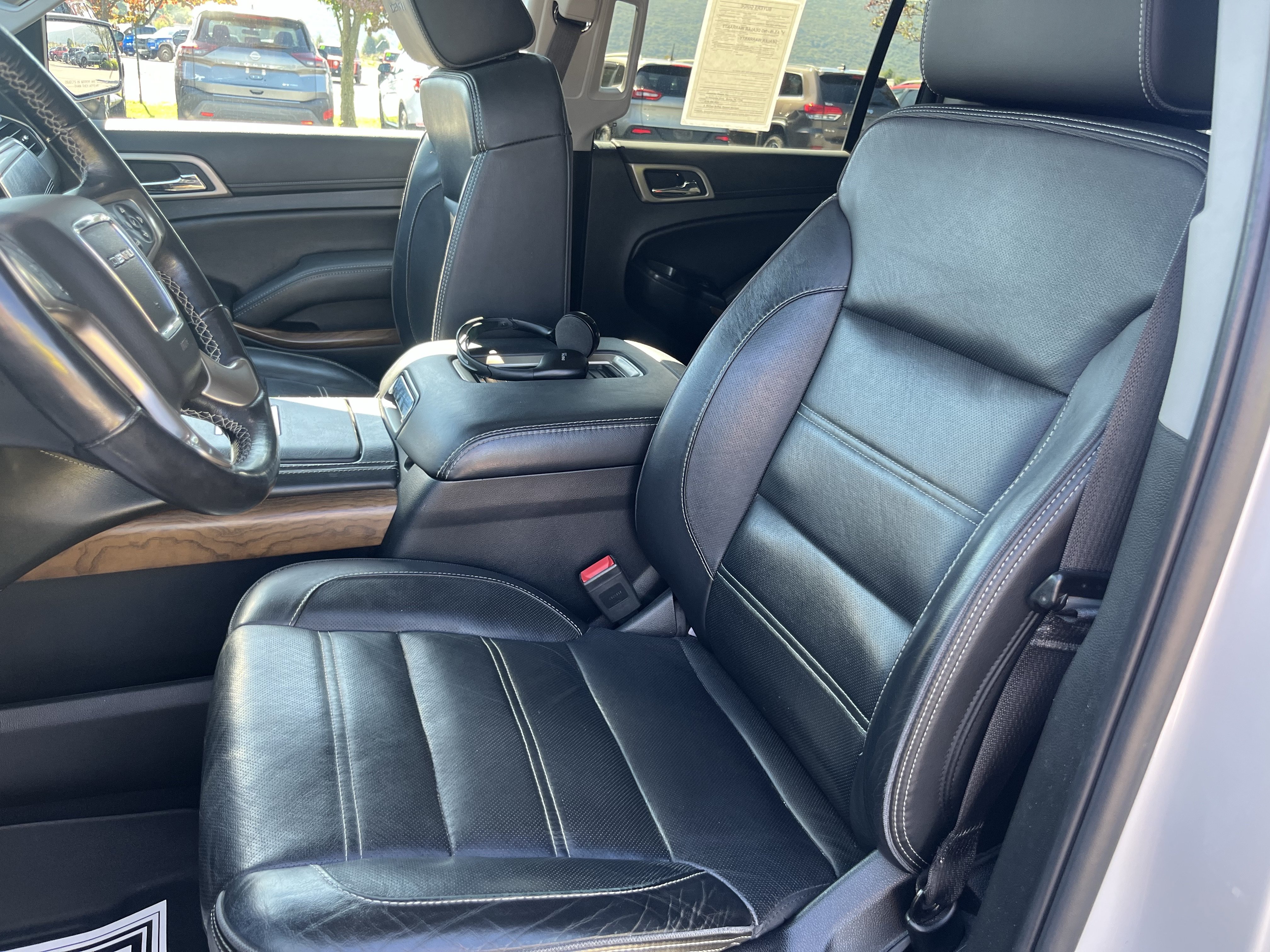 Used 2019 GMC Yukon XL Denali w/ Open Road Package AWD/4WD image 13