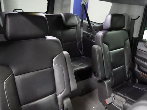 Used 2020 Chevrolet Suburban LT AWD/4WD image 20