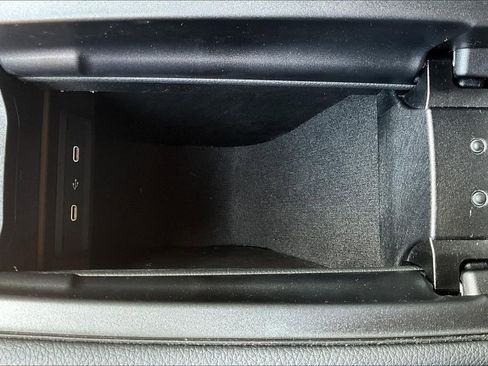 Used 2025 Mercedes-Benz GLA 250 4MATIC image 26