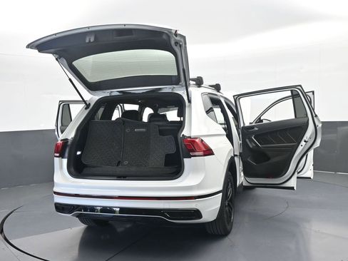 Used 2022 Volkswagen Tiguan SE R-Line image 72
