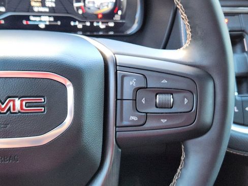 Used 2024 GMC Yukon XL AT4 w/ Technology Package AWD/4WD image 21