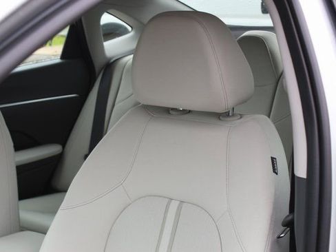 Certified 2025 Hyundai Sonata SE image 18