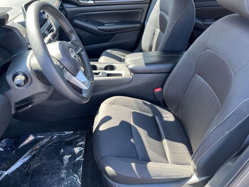 Used 2025 Nissan Altima 2.5 SV image 27