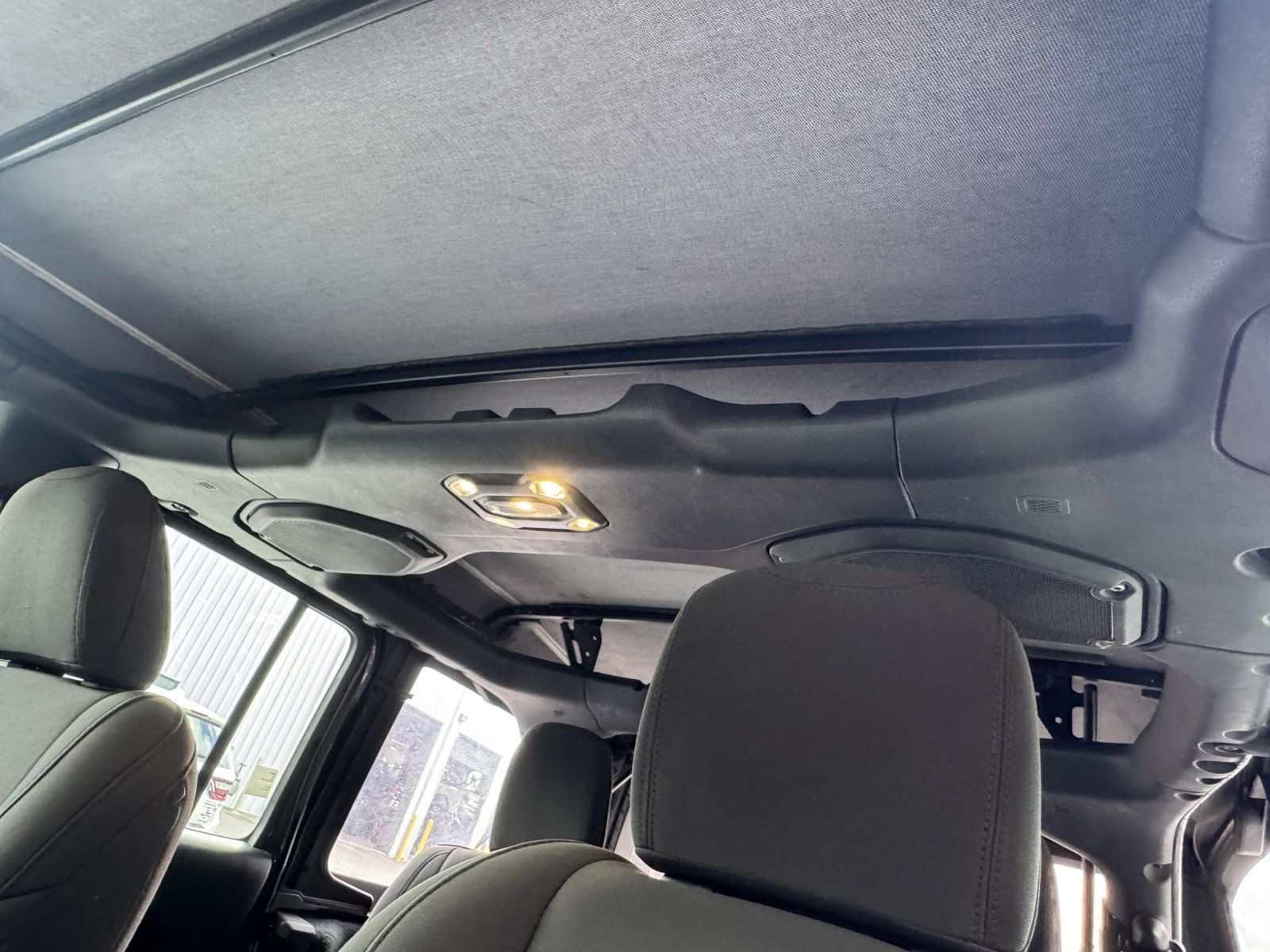 Used 2023 Jeep Wrangler Unlimited Sport AWD/4WD image 10