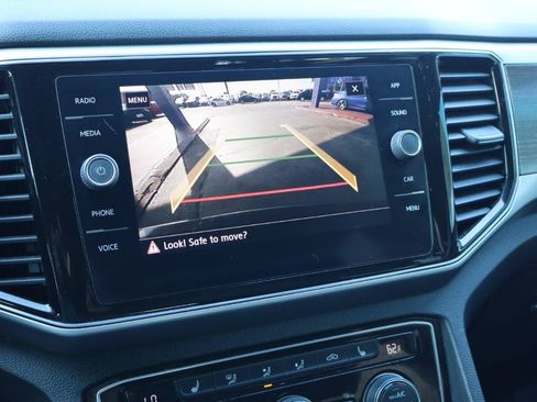 Used 2018 Volkswagen Atlas SEL FWD image 24