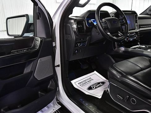 Used 2025 Ford F150 Platinum AWD/4WD image 19