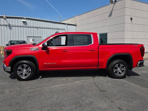 New 2026 GMC Sierra 1500 SLE image 2