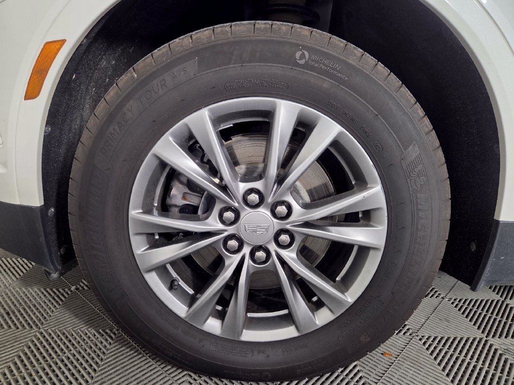 Used 2023 Cadillac XT5 Premium Luxury w/ Technology Package AWD/4WD image 8