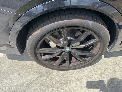 Used 2024 BMW X7 xDrive40i w/ M Sport Package image 11